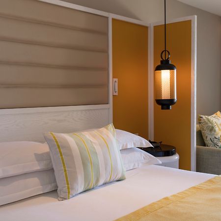 Constance Belle Mare Plage Exteriör bild A bedroom at the hotel
