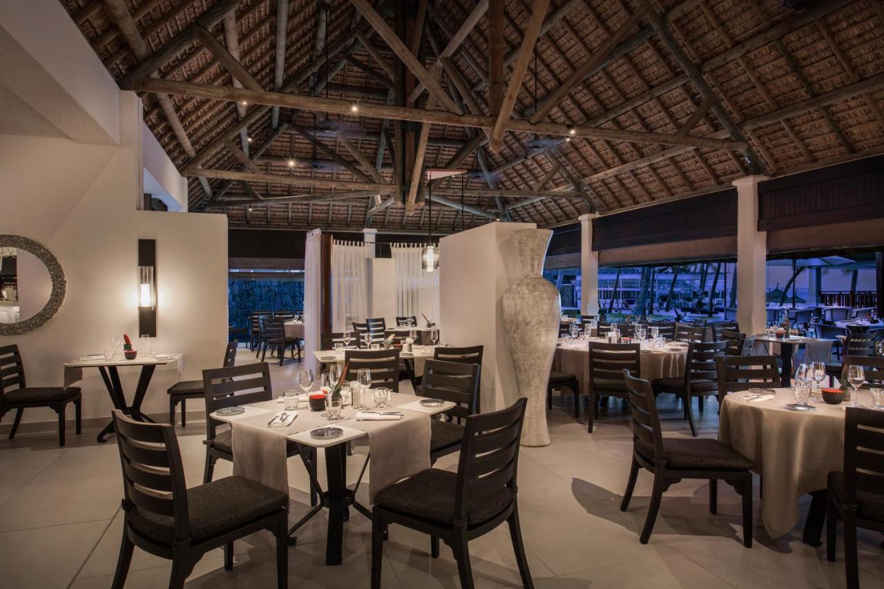 Constance Belle Mare Plage Exteriör bild Restaurant at the resort