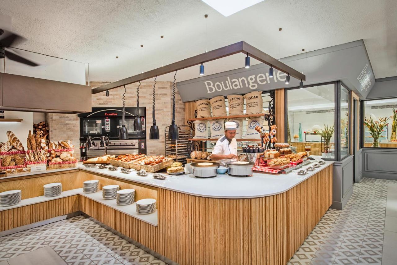Constance Belle Mare Plage Exteriör bild Boulangerie at the hotel