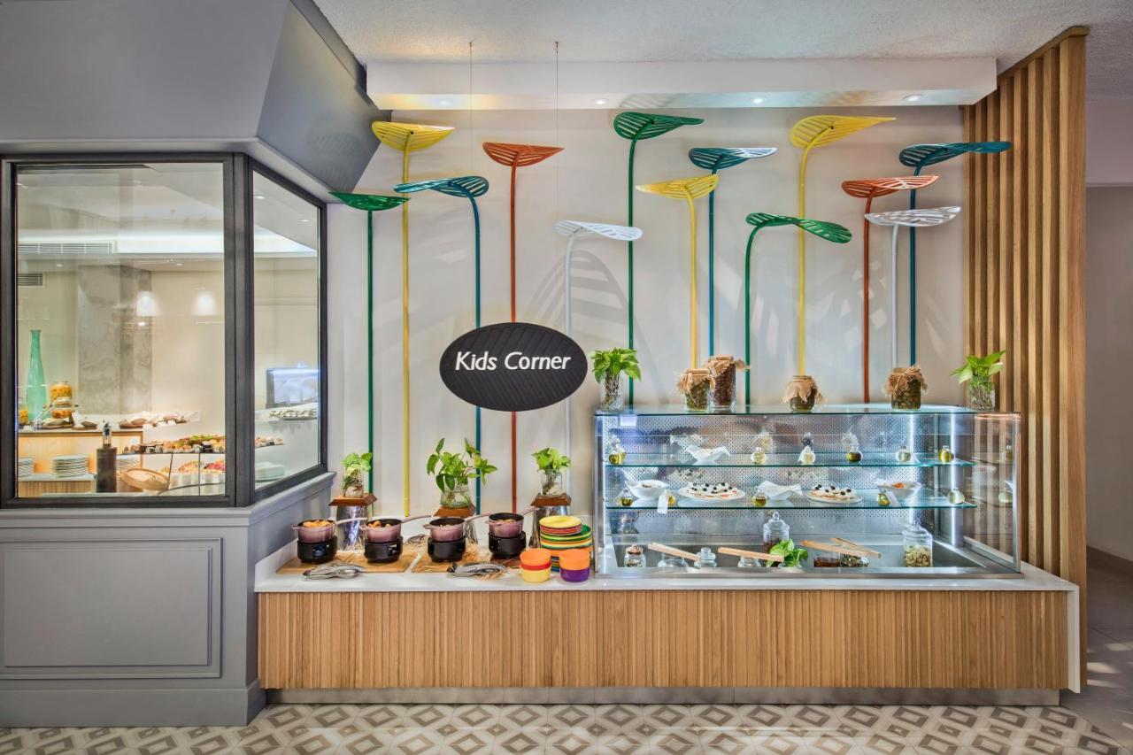 Constance Belle Mare Plage Exteriör bild Kids Corner at the hotel