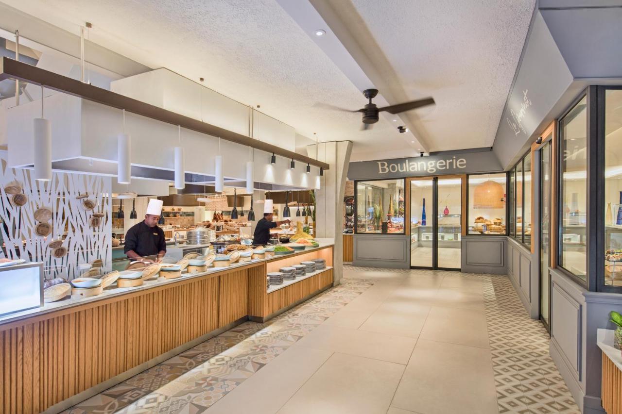 Constance Belle Mare Plage Exteriör bild Boulangerie at The Village