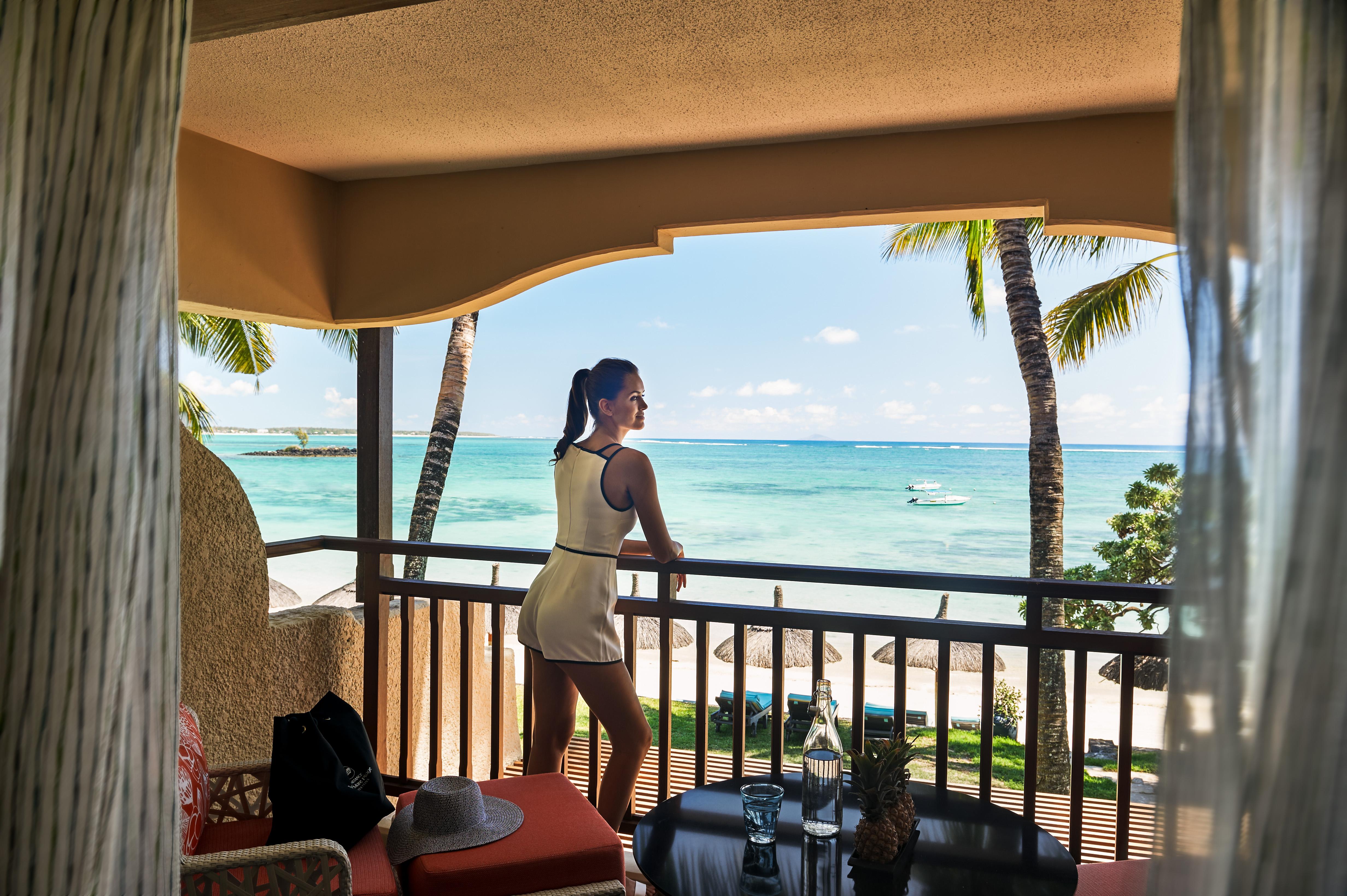 Constance Belle Mare Plage Exteriör bild A guest at the Hard Rock Hotel