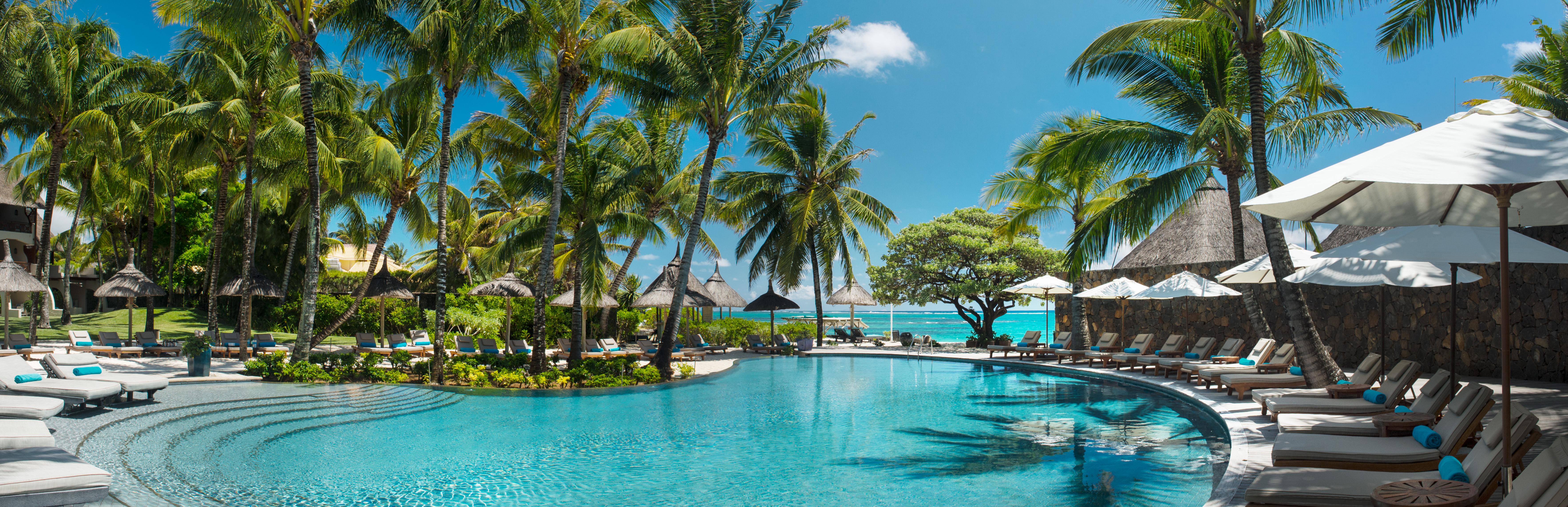 Constance Belle Mare Plage Exteriör bild The pool at the Four Seasons Resort Bora Bora