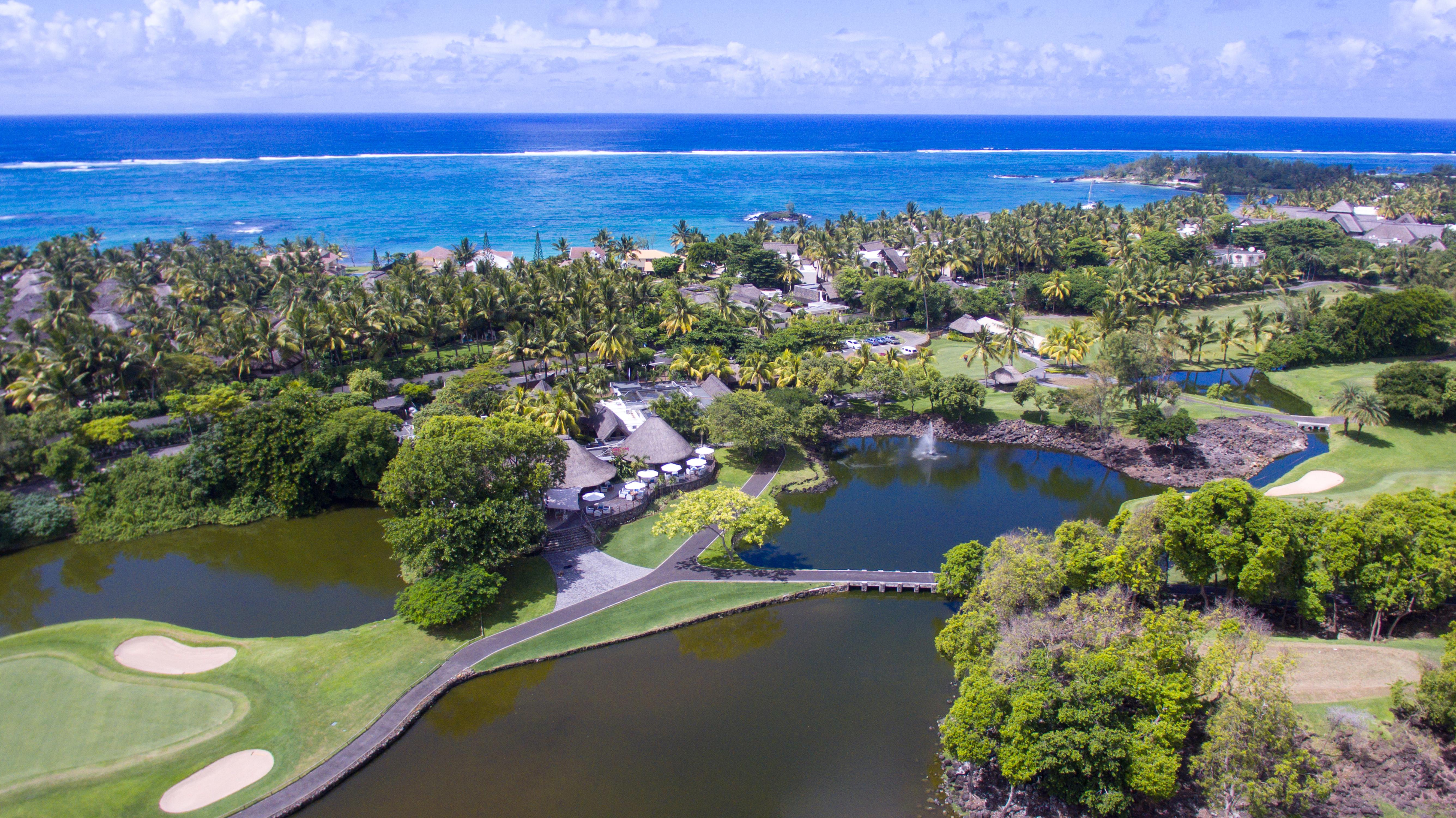 Constance Belle Mare Plage Exteriör bild Aerial view of the golf course