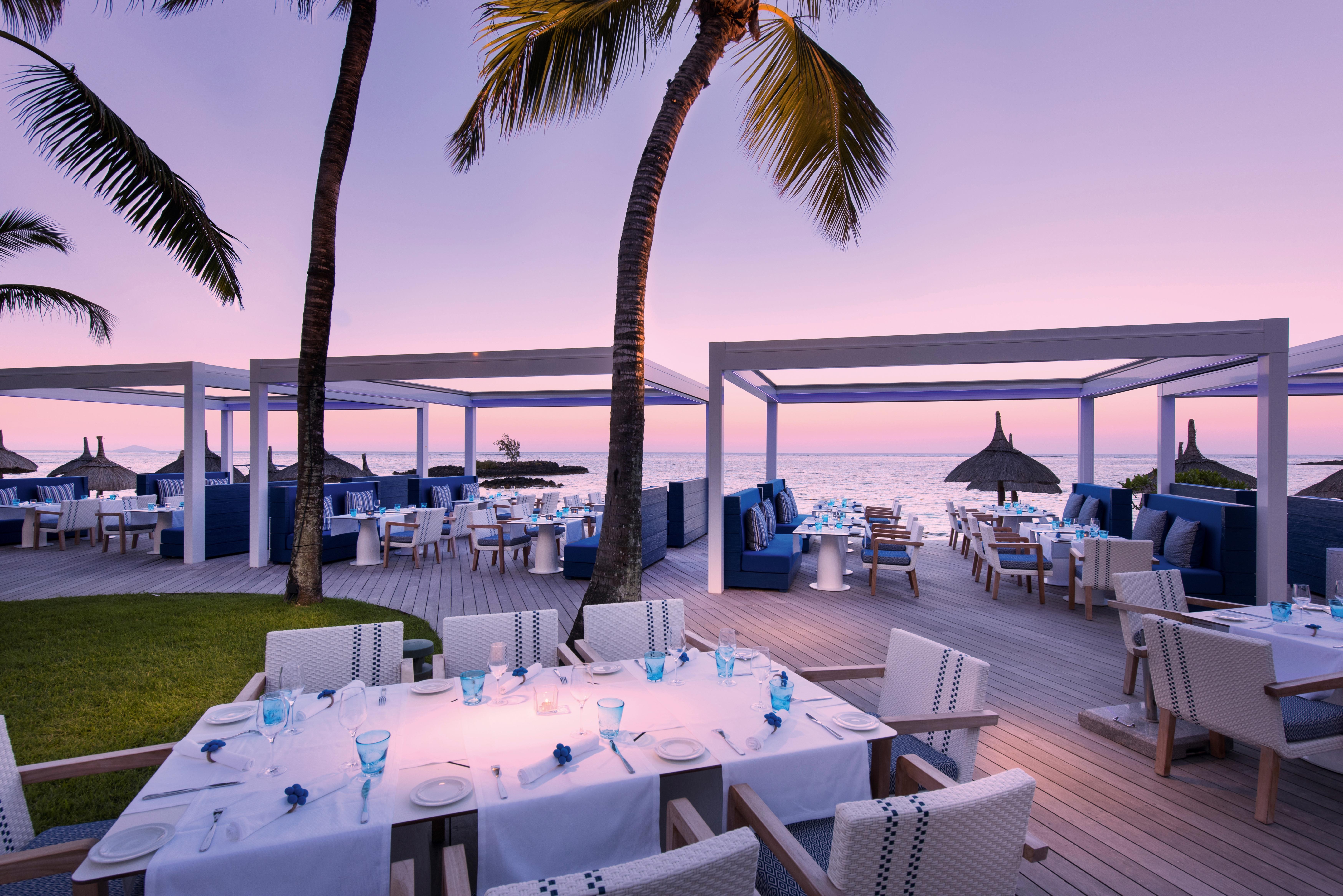 Constance Belle Mare Plage Exteriör bild The Beach Club