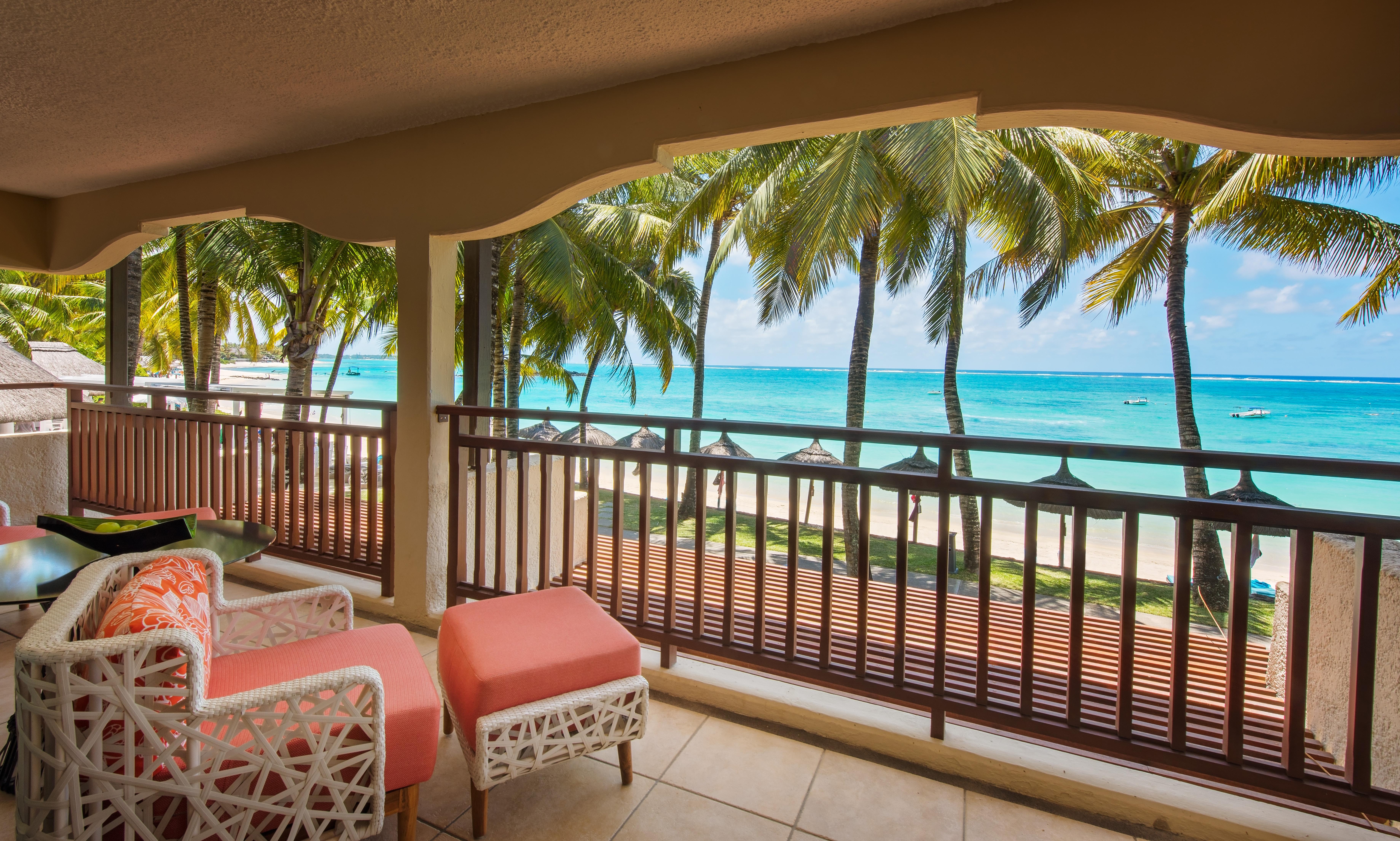 Constance Belle Mare Plage Exteriör bild View from a suite at the Hilton La Romana