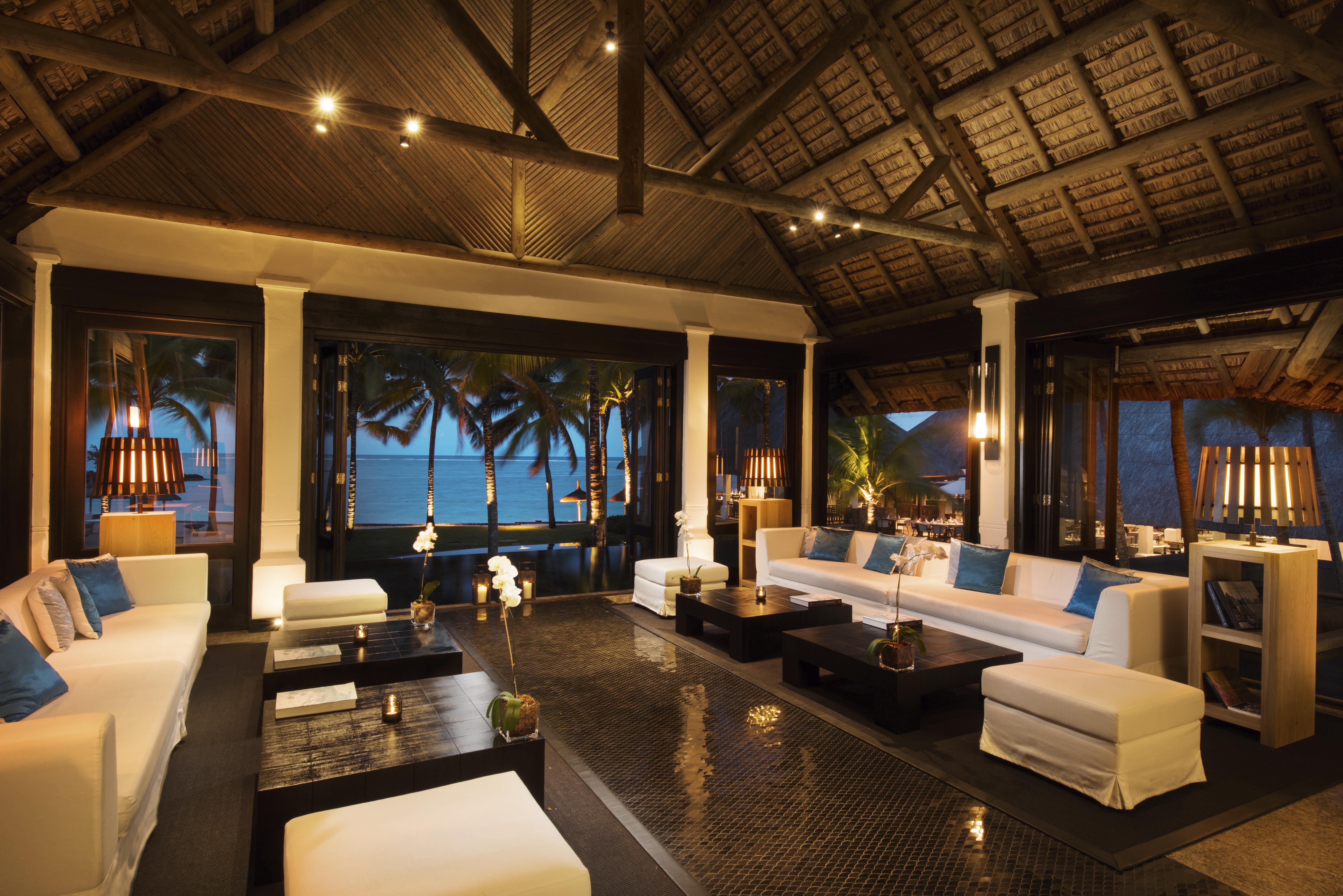 Constance Belle Mare Plage Exteriör bild The interior of the resort