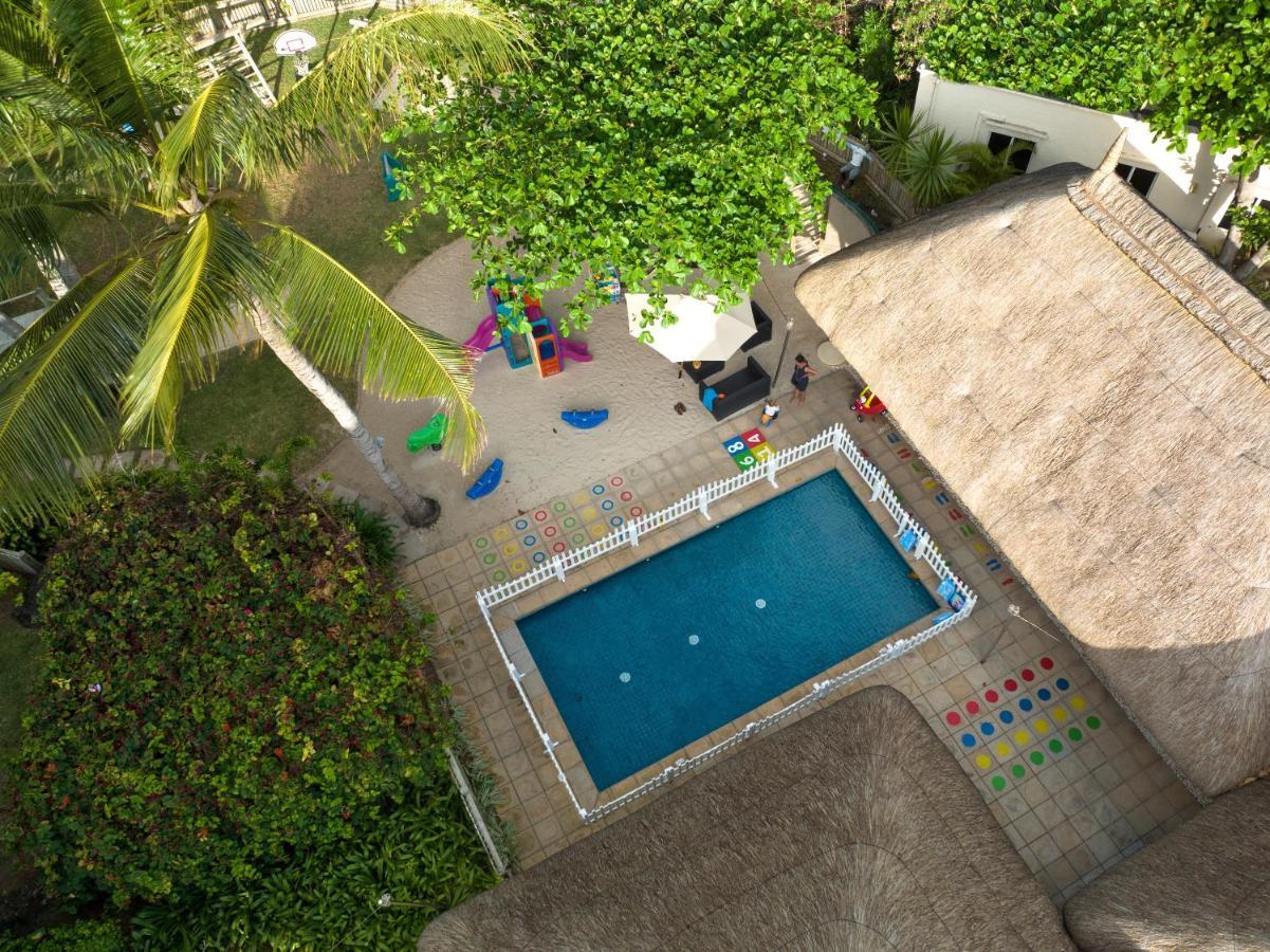 Constance Belle Mare Plage Exteriör bild Swimming pool at the school