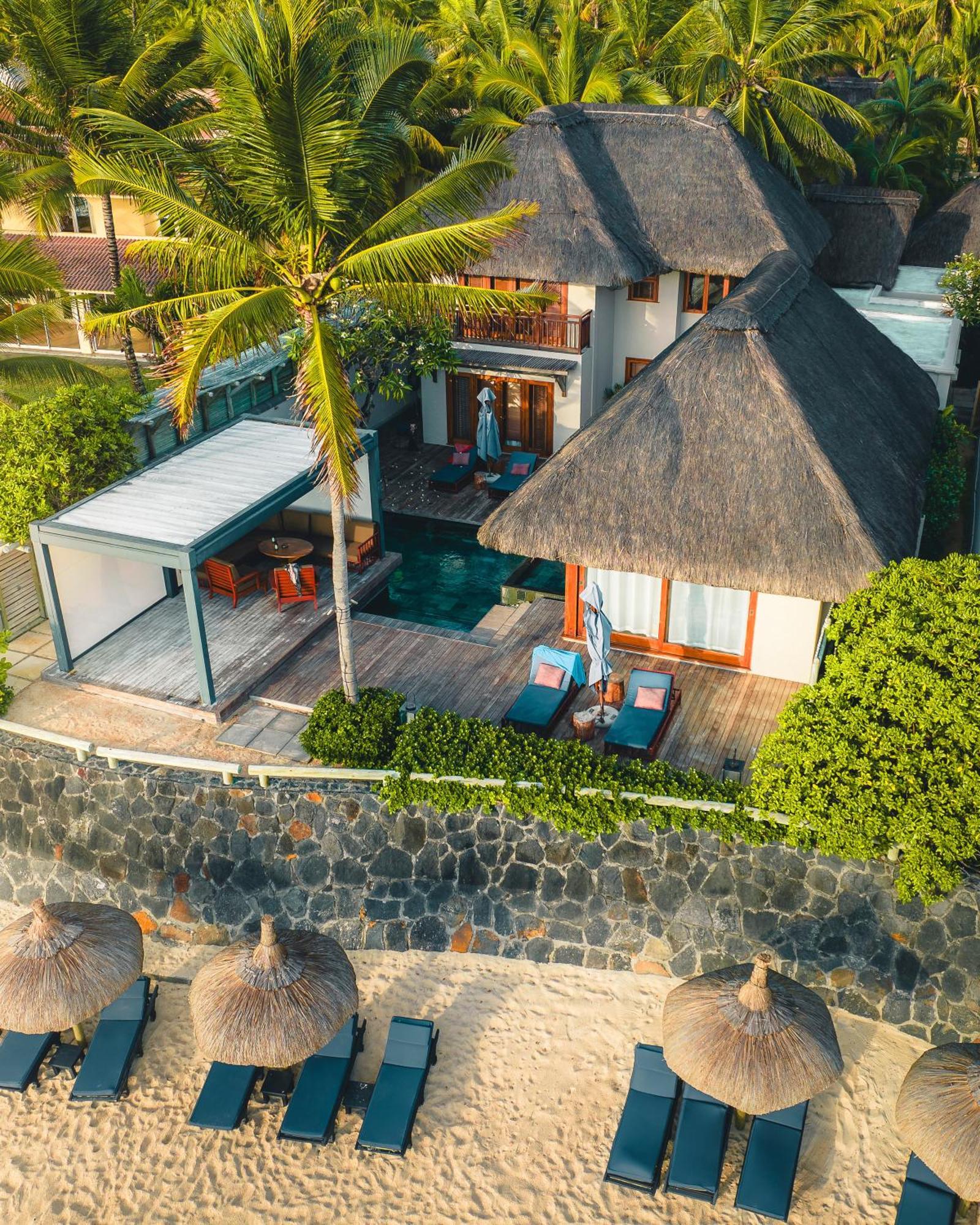 Constance Belle Mare Plage Exteriör bild A villa at the resort